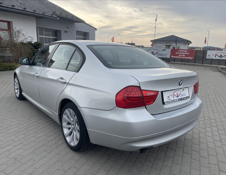 BMW Řada 3 Sedan / Limuzína 2,0 l 105 kw