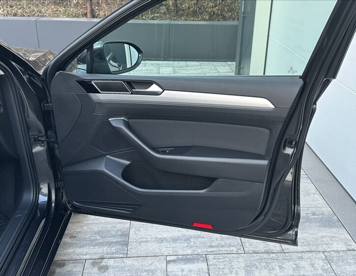 Volkswagen Passat Kombi 1,4 l 110 kw