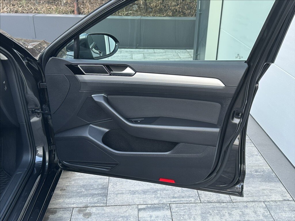 Volkswagen Passat Kombi 1,4 l 110 kw