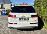 Audi Q7 5