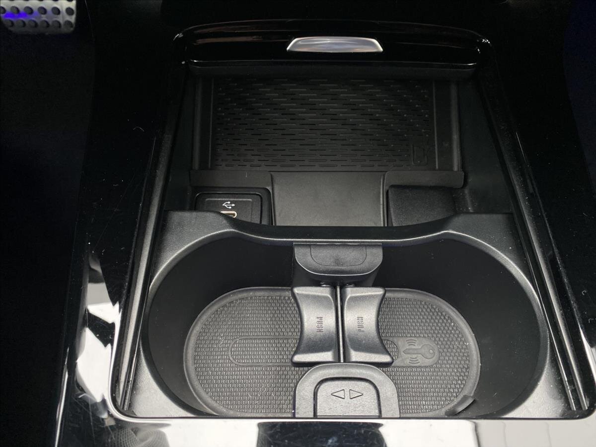 Mercedes-Benz Třídy A Sedan 1,3 l 100 kw