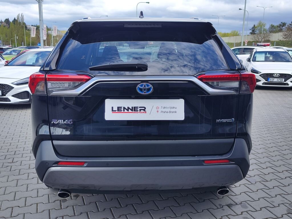 Toyota RAV4 SUV / Terénní 2,5 l 163 kw