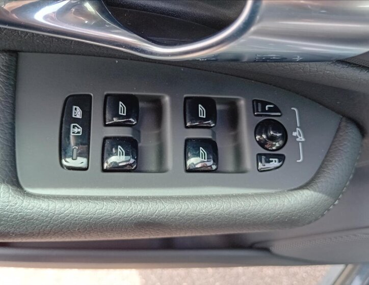 Volvo XC90 SUV 2,0 l 173 kw