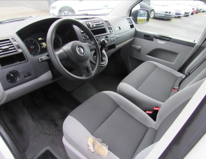 Volkswagen Transporter 9
