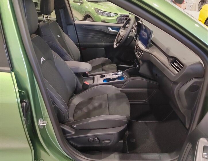 Ford Kuga SUV / Terénní 2,5 l 178 kw