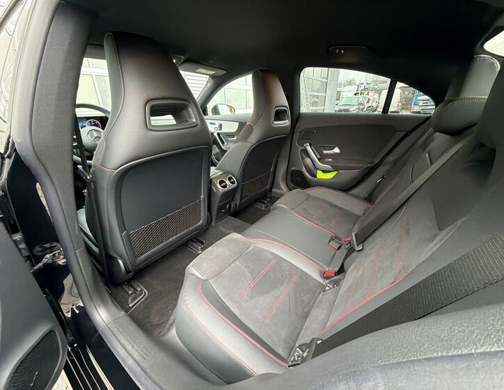 Mercedes-Benz CLA Sedan / Limuzína 2,0 l 110 kw