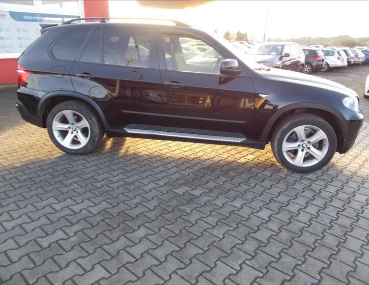 BMW X5 8