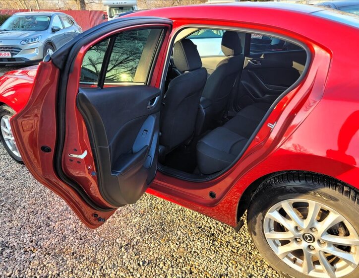Mazda 3 Sedan / Limuzína 2,0 l 88 kw