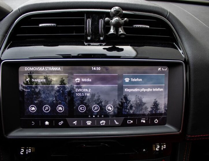 Jaguar F-Pace SUV 3,0 l 221 kw