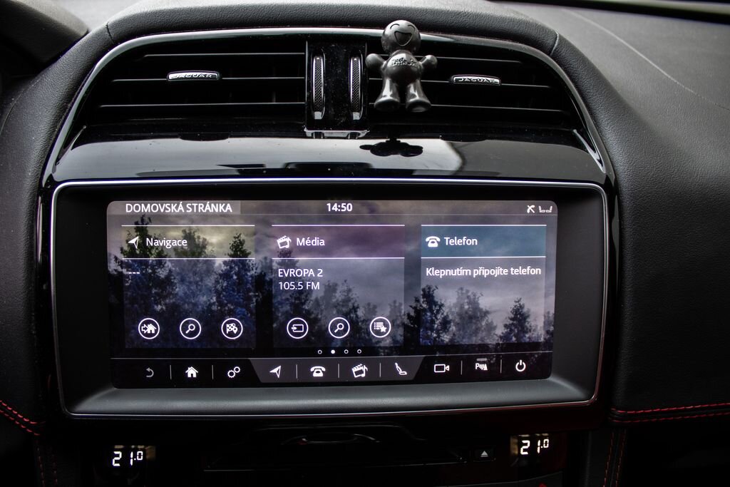 Jaguar F-Pace SUV 3,0 l 221 kw