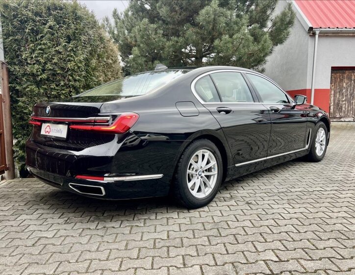 BMW Řada 7 Ostatní 3,0 l 210 kw