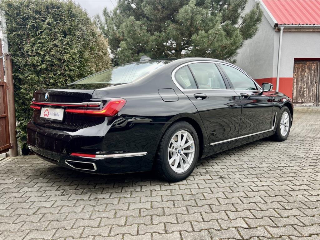 BMW Řada 7 Ostatní 3,0 l 210 kw