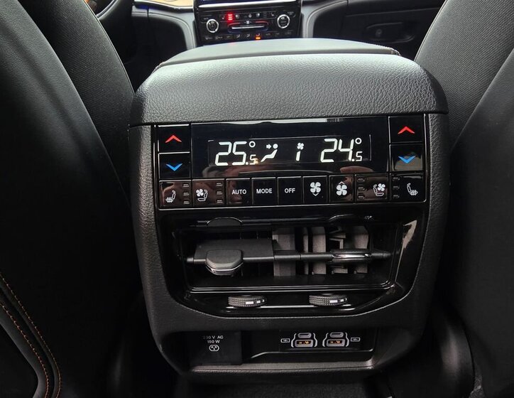 Jeep Grand Cherokee 33