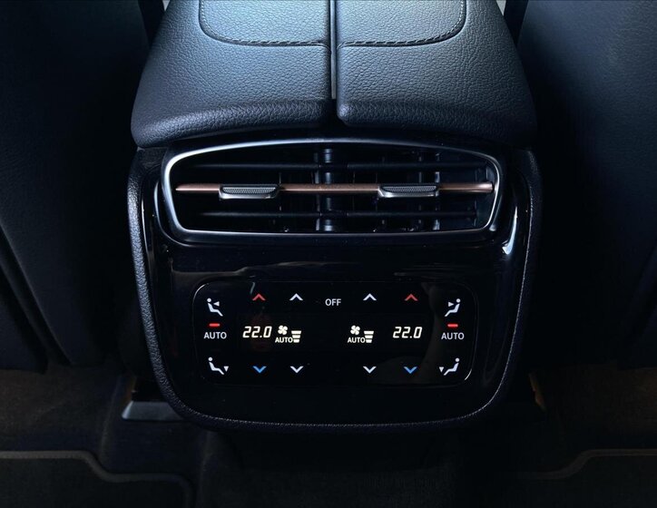 Mercedes-Benz EQE SUV / Terénní 0,0 215 kw