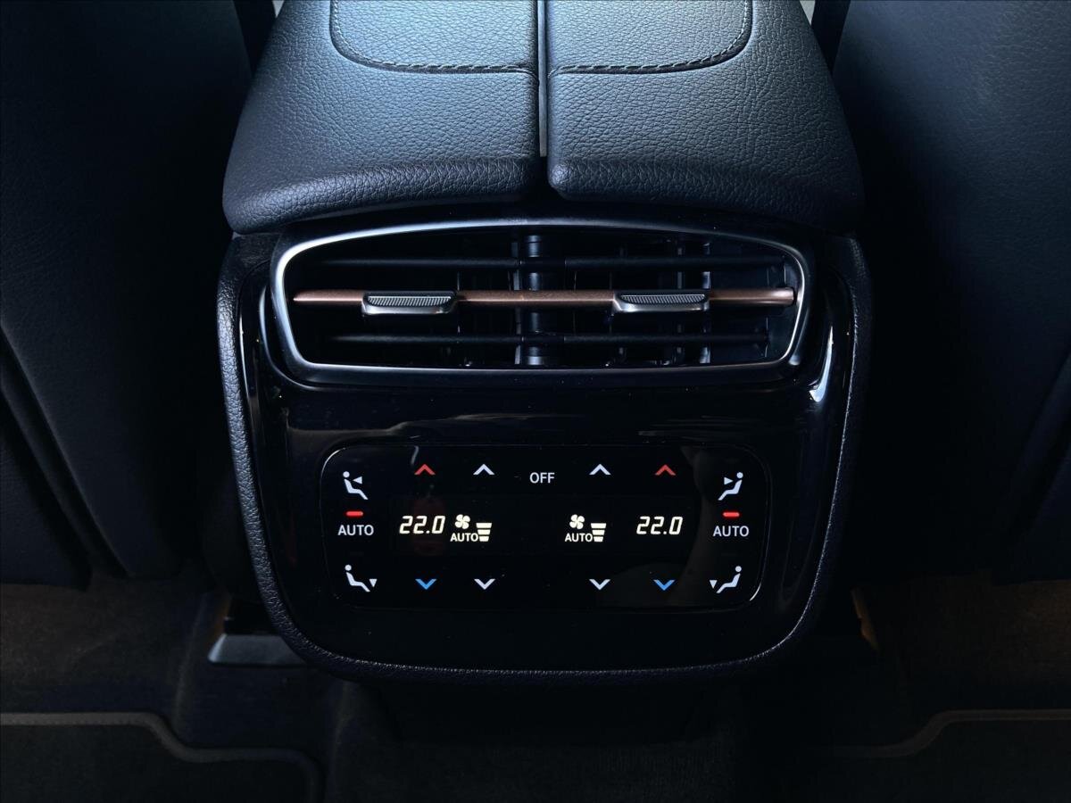 Mercedes-Benz EQE SUV / Terénní 0,0 215 kw