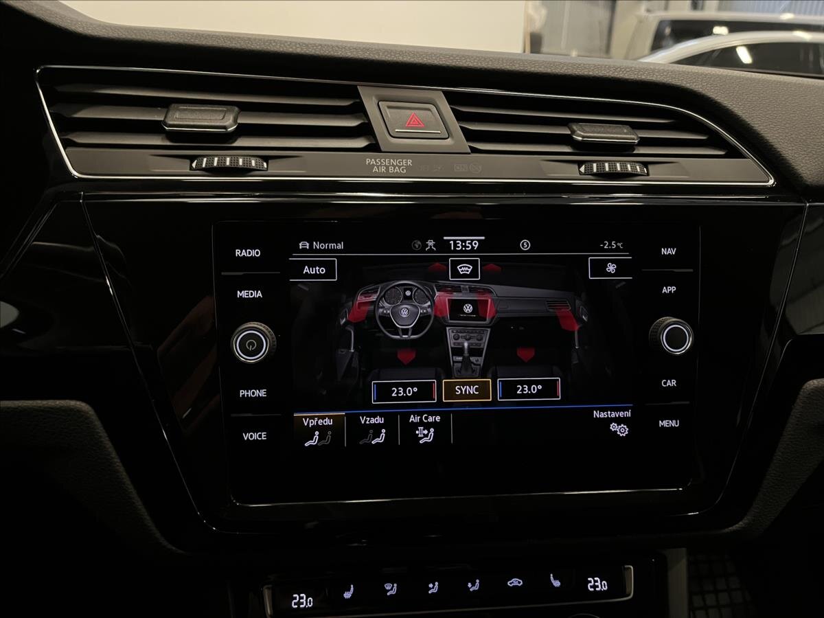 Volkswagen Touran MPV 1,5 l 110 kw