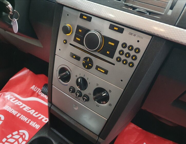 Opel Meriva MPV 1,6 l 77 kw