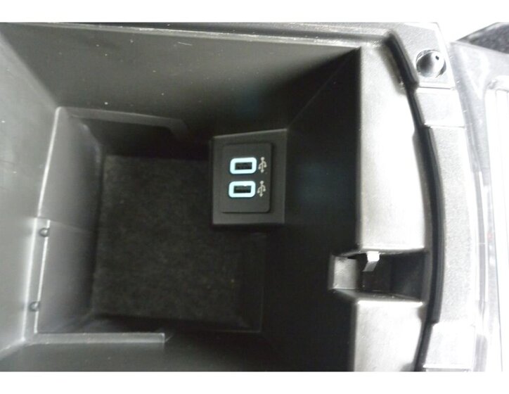 Ford Kuga SUV / Terénní 2,0 l 110 kw