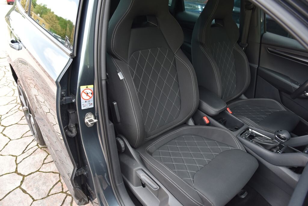 Škoda Karoq SUV / Terénní 1,5 l 110 kw