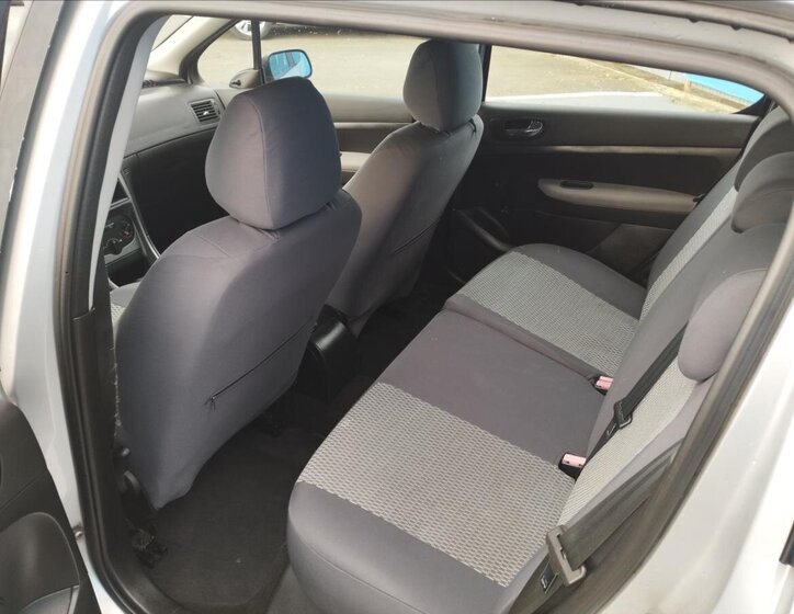 Peugeot 307 Hatchback 1,4 l 55 kw