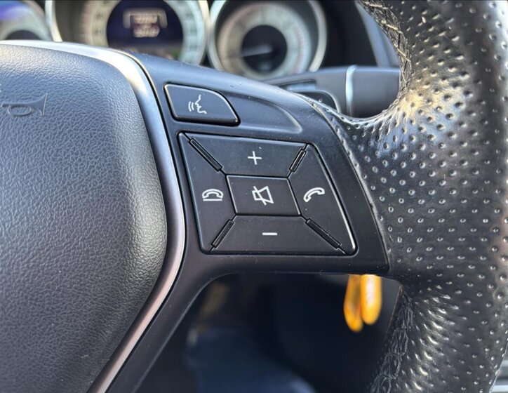 Mercedes-Benz Třídy E Kombi 2,1 l 125 kw