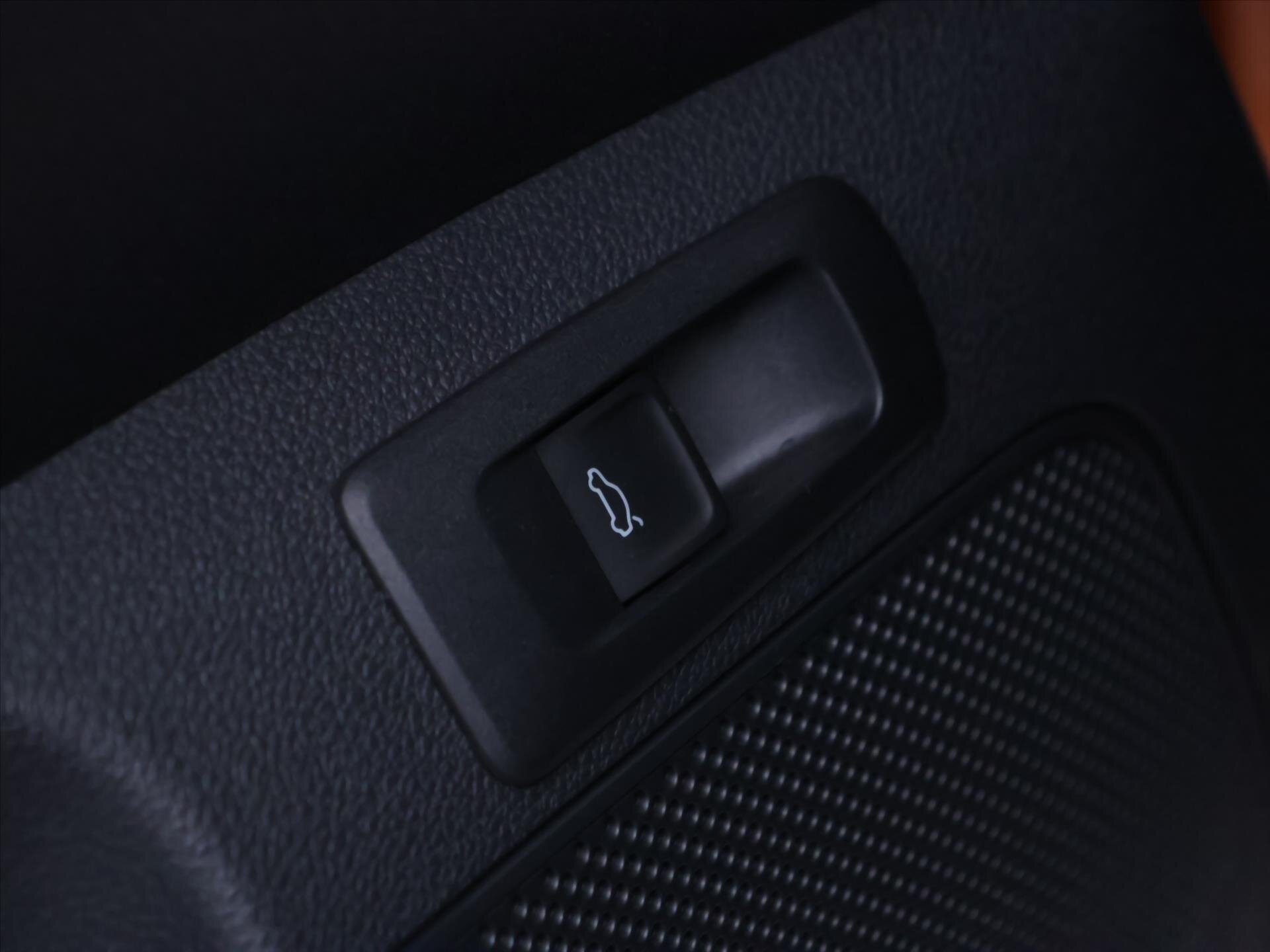 Škoda Karoq SUV / Terénní 2,0 l 110 kw