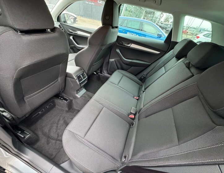 Škoda Karoq SUV 1,5 l 110 kw