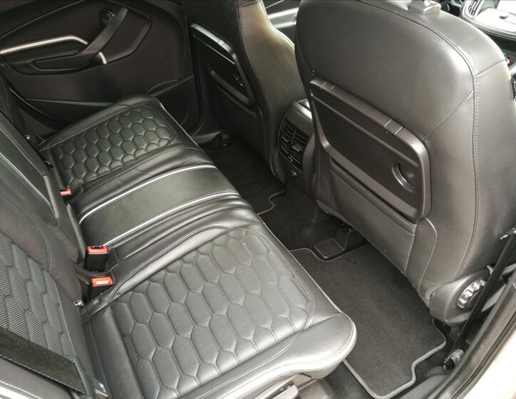 Ford Kuga SUV / Terénní 2,0 l 110 kw