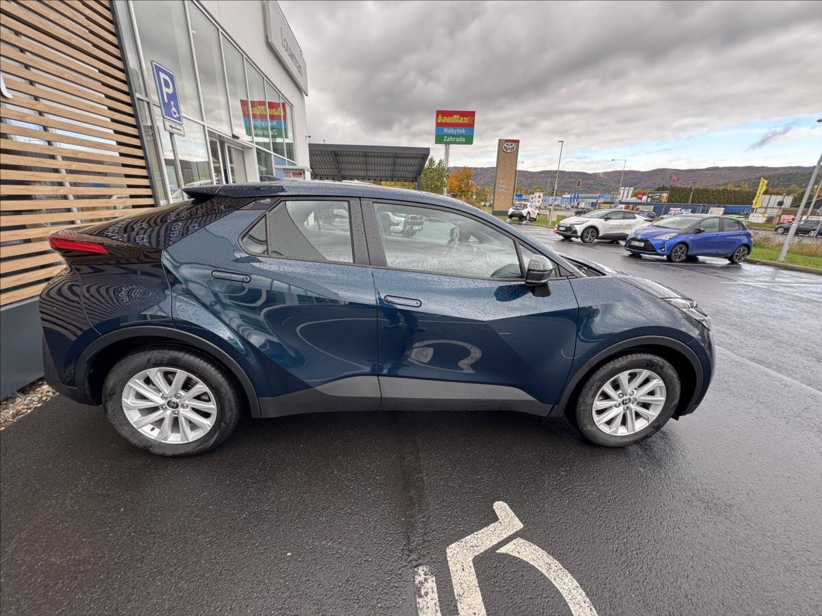 Toyota C-HR Hatchback 1,8 l 72 kw