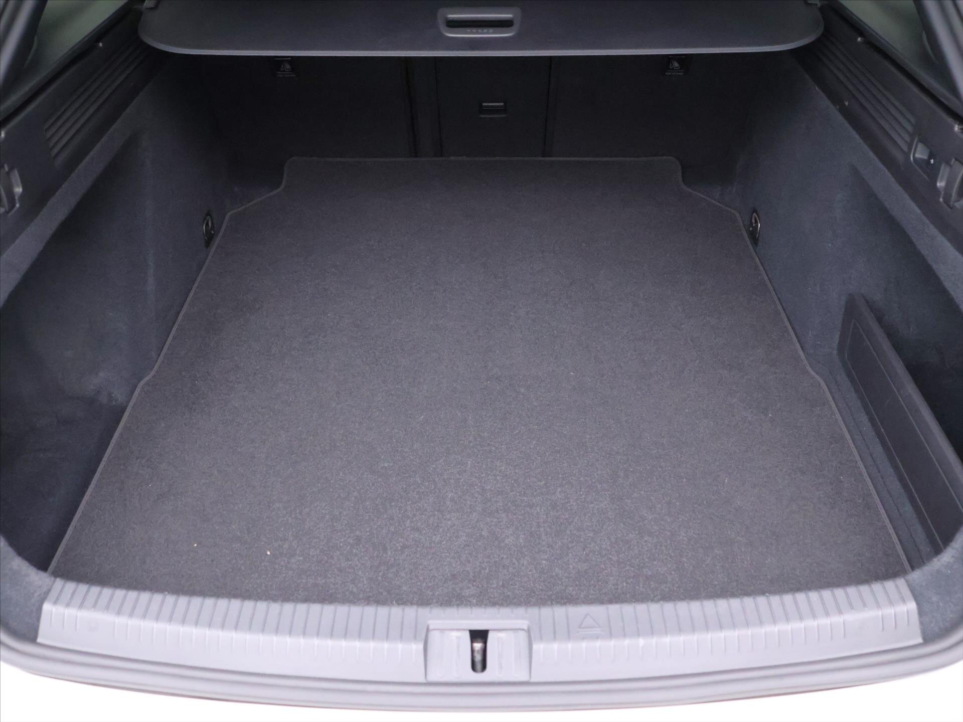 Volkswagen Arteon Kombi 2,0 l 206 kw