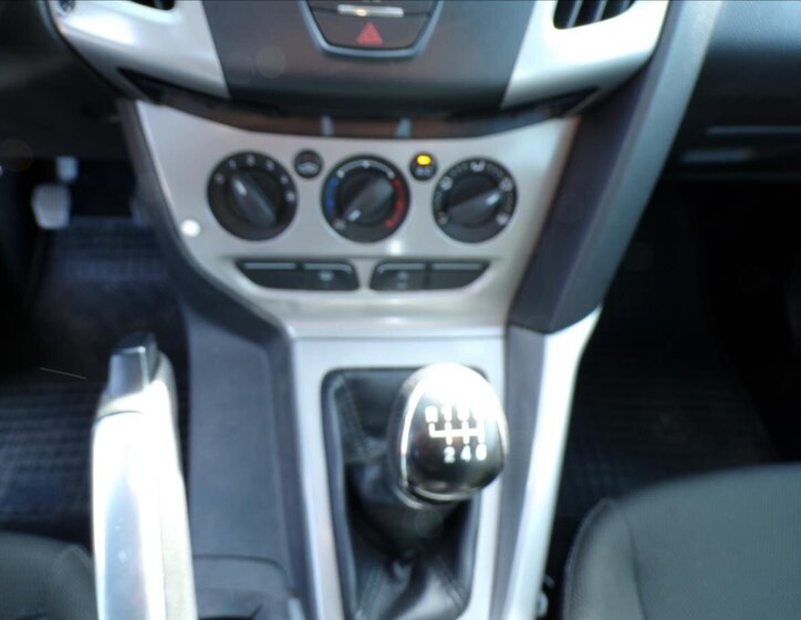 Ford Focus Kombi 998,0 92 kw