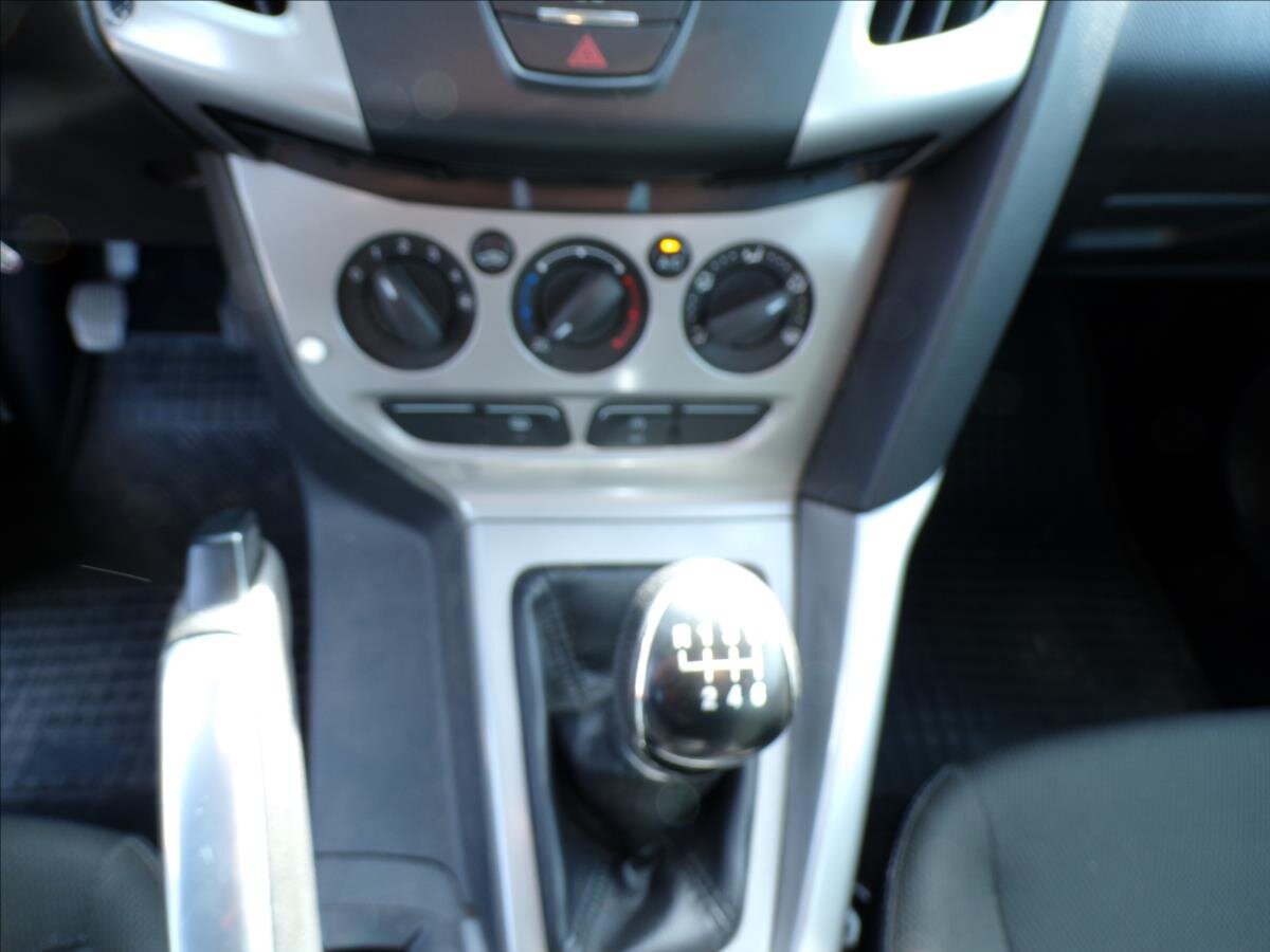 Ford Focus Kombi 998,0 92 kw