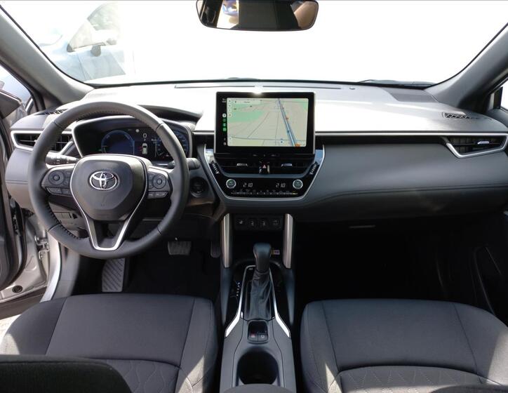 Toyota Corolla Cross 13