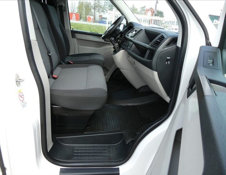 Volkswagen Transporter Skříň 2,0 l 75 kw