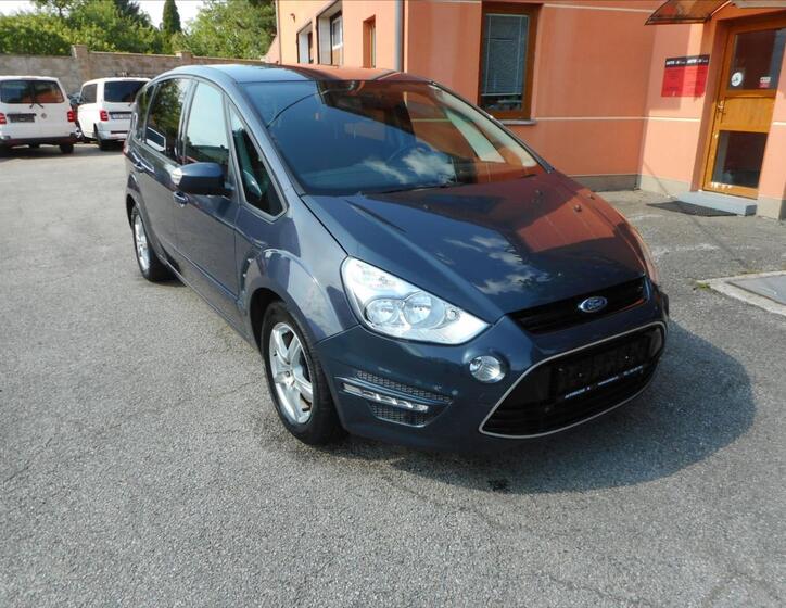 Ford S-MAX MPV 2,0 l 103 kw