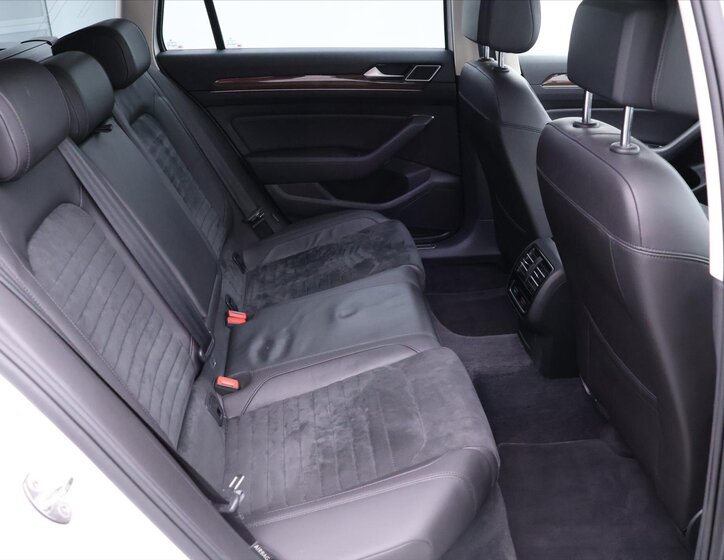 Volkswagen Passat Kombi 2,0 l 140 kw