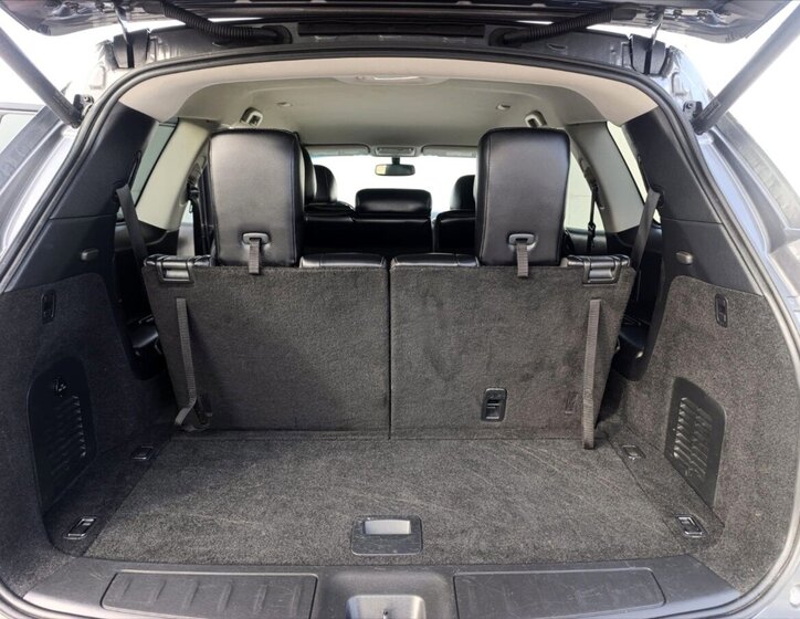 Nissan Pathfinder SUV / Terénní 3,5 l 212 kw