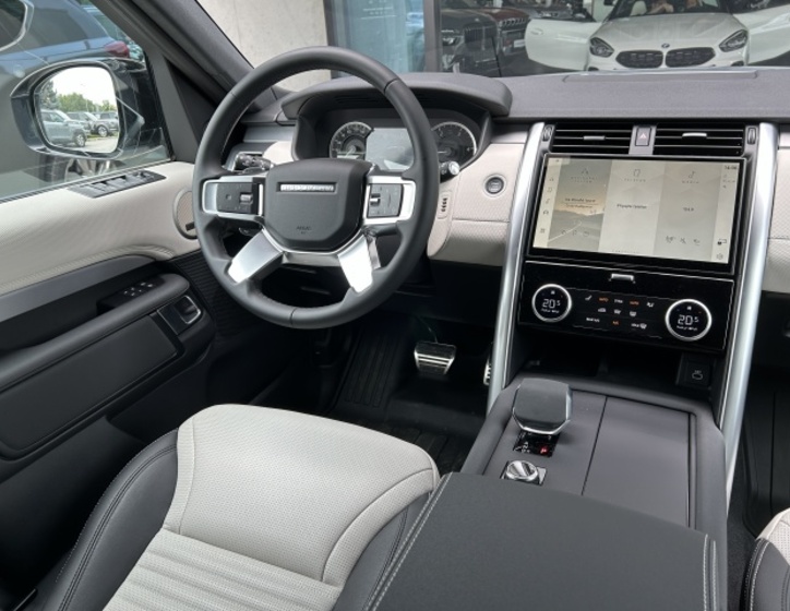 Land Rover Discovery 26