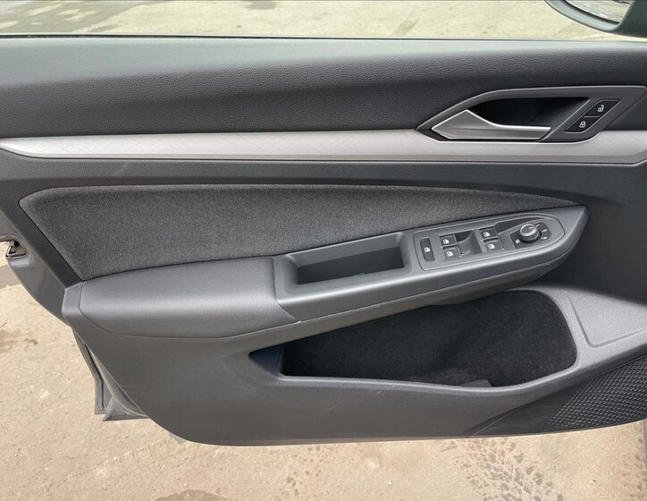 Volkswagen Golf Kombi 1,5 l 96 kw