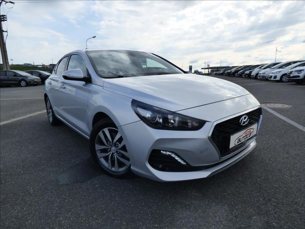 Hyundai i30 Liftback 1,6 l 100 kw