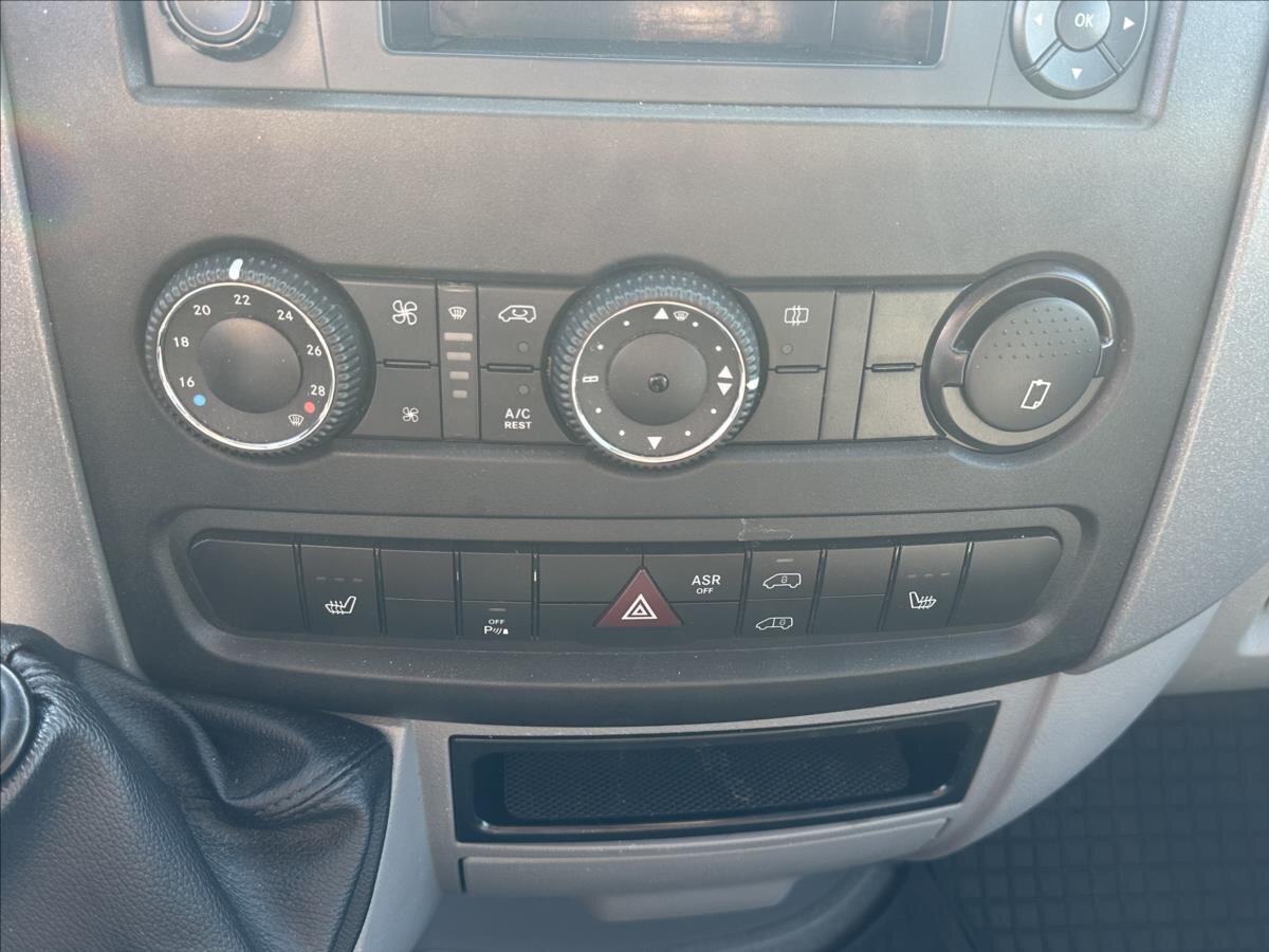 Volkswagen Crafter Skříň 2,0 l 120 kw