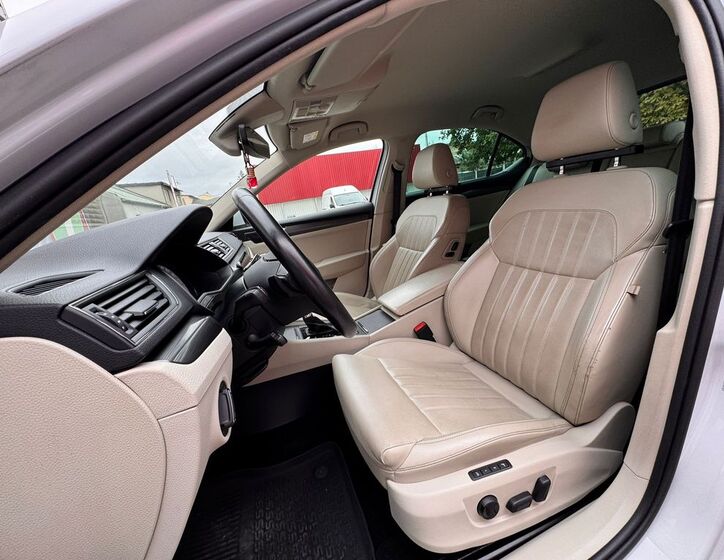Škoda Superb 16