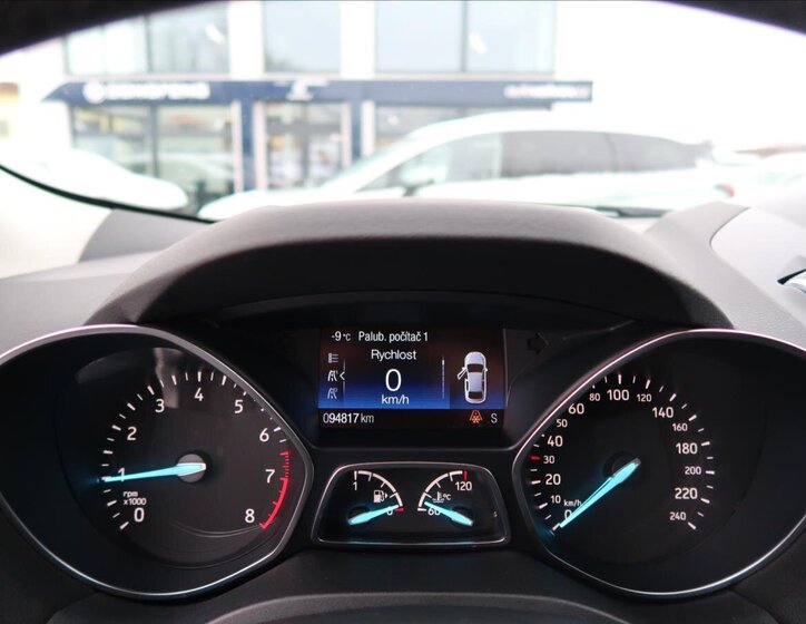 Ford Kuga SUV 1,5 l 110 kw