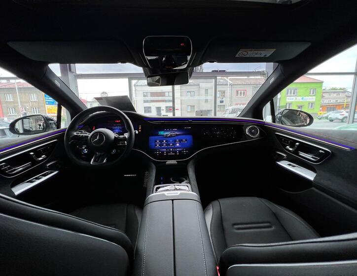 Mercedes-Benz EQE 18