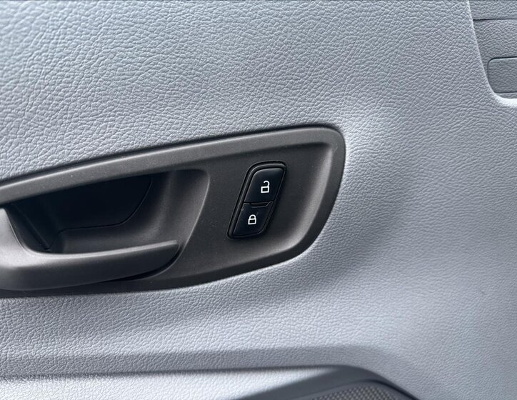 Ford Transit Skříň 2,2 l 92 kw