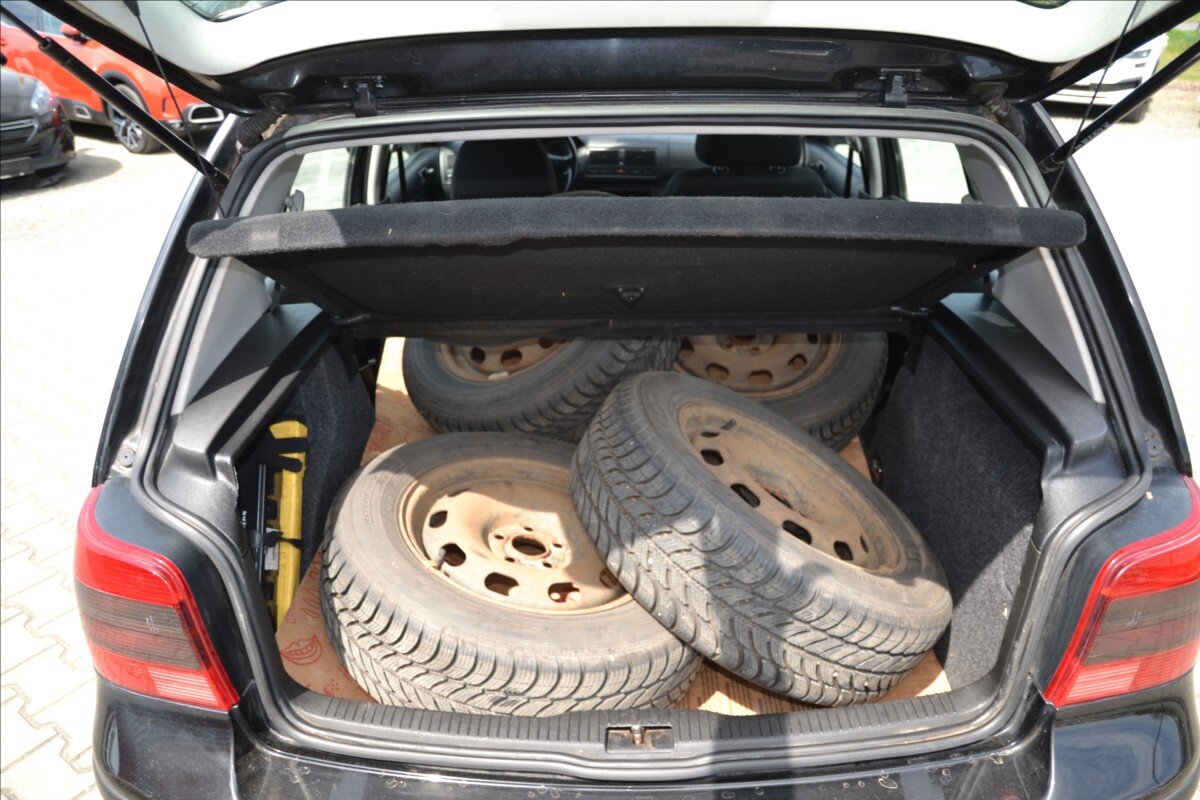 Volkswagen Golf Hatchback 1,4 l 55 kw
