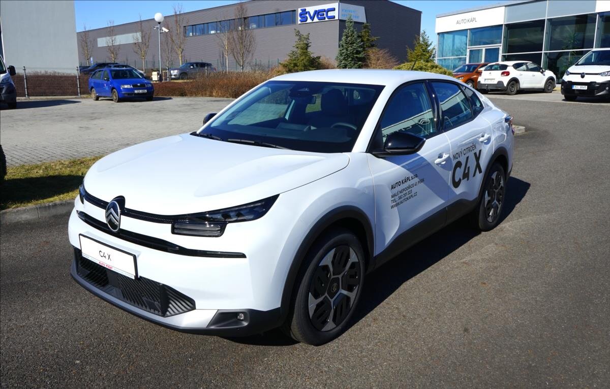 Citroën C4 X Sedan / Limuzína 1,2 l 96 kw
