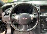 Infiniti QX70 10