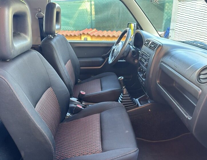 Suzuki Jimny SUV / Terénní 1,3 l 63 kw