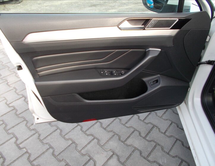 Volkswagen Passat Kombi 2,0 l 140 kw